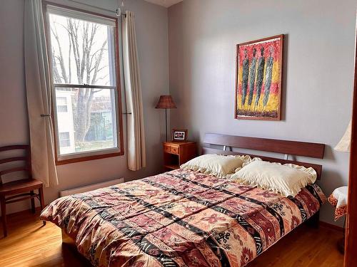 Chambre Ã Â coucher - 114 16E Avenue, Montréal (Lachine), QC - Indoor Photo Showing Bedroom