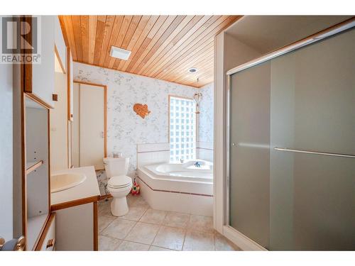 115 Cedar Avenue, Kaleden, BC - Indoor Photo Showing Bathroom