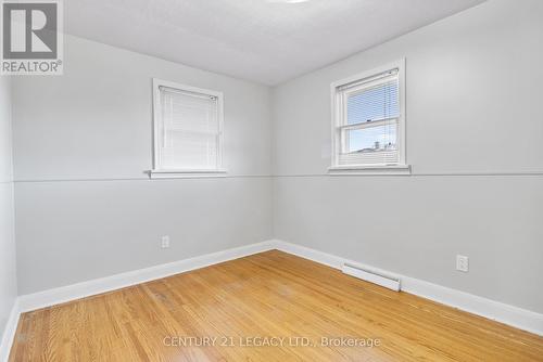 3 Lincoln Ave, St. Catharines, ON - Indoor Photo Showing Other Room