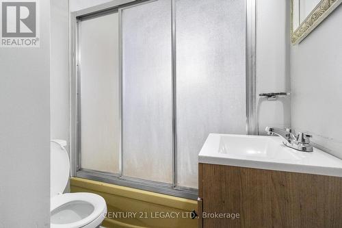 3 Lincoln Avenue, St. Catharines, ON - Indoor Photo Showing Bathroom