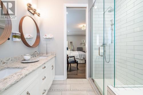 374 Woodworth Drive W, Hamilton, ON - Indoor Photo Showing Bathroom