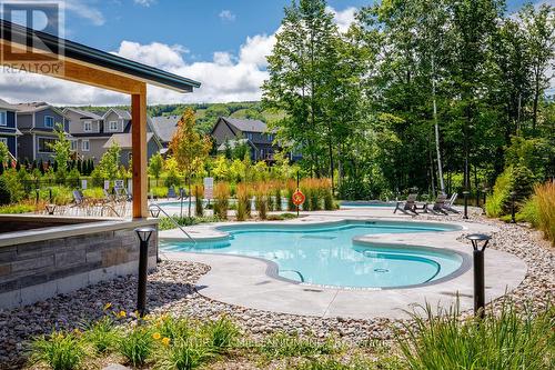 133 Red Pine St, Blue Mountains, ON - Outdoor With In Ground Pool With Backyard