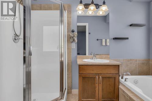 2406 Cobblestone Road, West Kelowna, BC - Indoor Photo Showing Bathroom