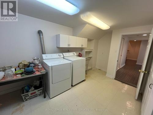 1394 Constance Dr, Oakville, ON - Indoor Photo Showing Laundry Room