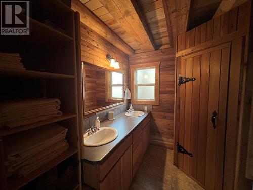 119 Thistle Road, Princeton, BC - Indoor Photo Showing Bathroom