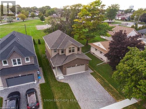 27 Mcmann Dr, Thorold, ON - Outdoor
