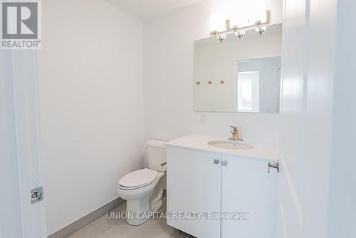#203 -19A West St N, Kawartha Lakes, ON - Indoor Photo Showing Bathroom