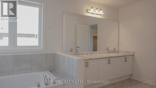 4 Corbett Street, Southgate, ON - Indoor Photo Showing Bathroom