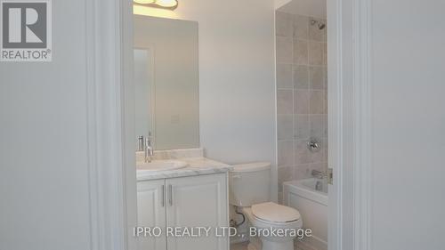 4 Corbett St, Southgate, ON - Indoor Photo Showing Bathroom