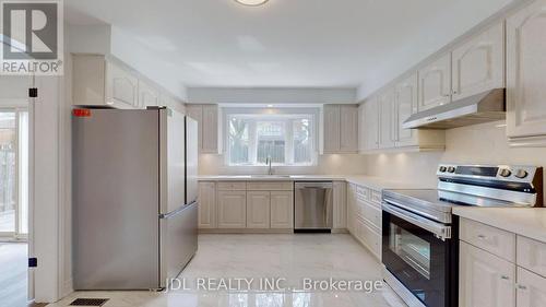 11 Hialeah Cres, Whitby, ON - Indoor Photo Showing Kitchen With Stainless Steel Kitchen