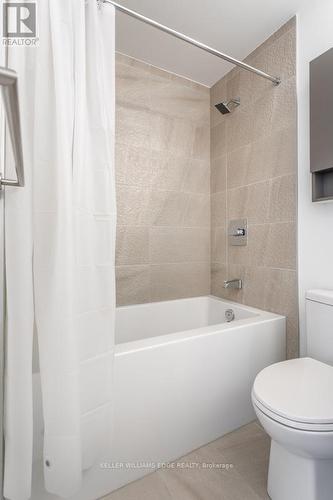#206 -415 Main St W, Hamilton, ON - Indoor Photo Showing Bathroom