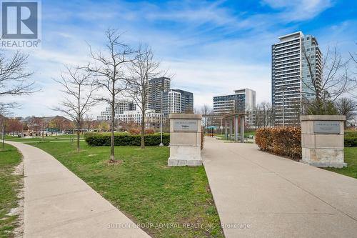 1208 - 30 North Park Road, Vaughan, ON - Outdoor