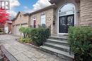 190 Lawrence Ave, Richmond Hill, ON  - Outdoor 