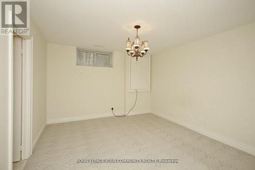 190 Lawrence Ave, Richmond Hill, ON - Indoor Photo Showing Other Room