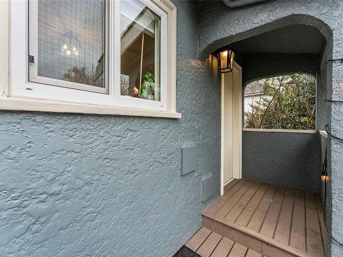 2578 Blackwood St, Victoria, BC - Outdoor With Deck Patio Veranda With Exterior