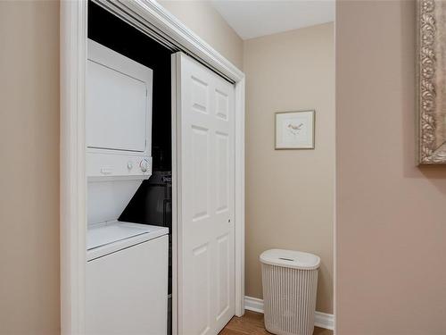 311-866 Goldstream Ave, Langford, BC - Indoor Photo Showing Laundry Room