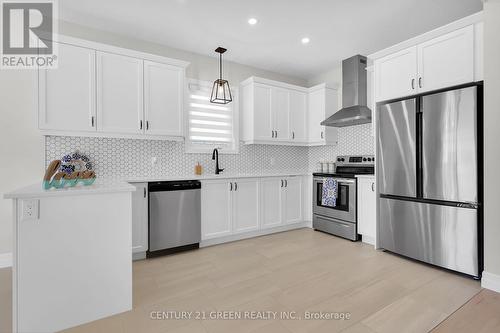 3895 Auckland Avenue, London, ON - Indoor Photo Showing Kitchen
