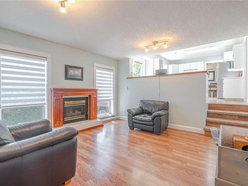 2114 Trident Pl, North Saanich, BC - Indoor Photo Showing Living Room With Fireplace