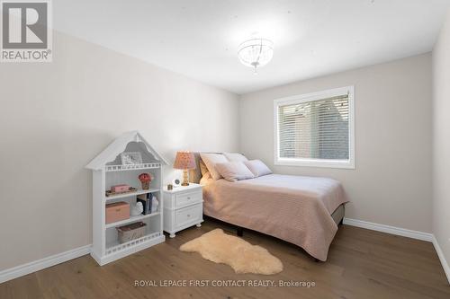 84 Osprey Ridge Rd, Barrie, ON - Indoor Photo Showing Bedroom