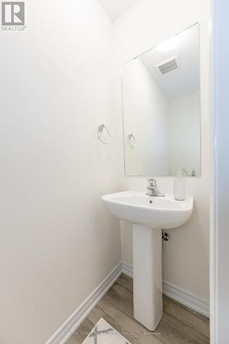 44 - 27 Rachel Drive, Hamilton, ON - Indoor Photo Showing Bathroom