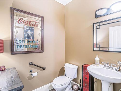 3651 Monterey Dr, Nanaimo, BC - Indoor Photo Showing Bathroom