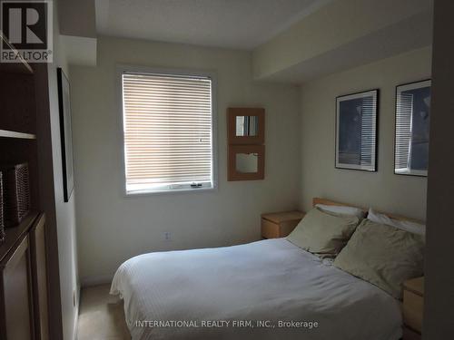 86 - 4620 Guildwood Way, Mississauga, ON - Indoor Photo Showing Bedroom