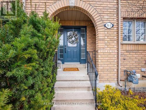 #3 -15 West Deane Park Dr W, Toronto, ON - Outdoor