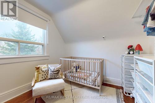 29 Hillside Ave, Toronto, ON - Indoor Photo Showing Bedroom
