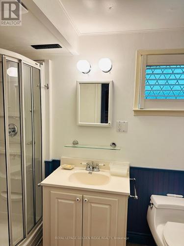 411 Brookmill Rd, Oakville, ON - Indoor Photo Showing Bathroom
