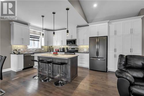 18137 St Laurent Boulevard, Cornwall, ON - Indoor Photo Showing Kitchen With Upgraded Kitchen