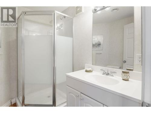 4069 Westside Road N, West Kelowna, BC - Indoor Photo Showing Bathroom
