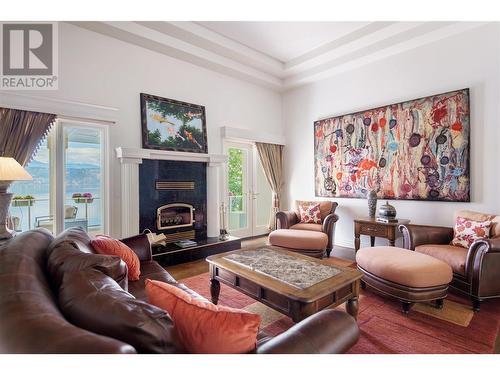 4069 Westside Road N, West Kelowna, BC - Indoor Photo Showing Living Room With Fireplace
