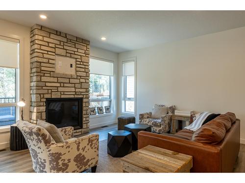 1538 Cedar Street, Golden, BC - Indoor Photo Showing Living Room With Fireplace