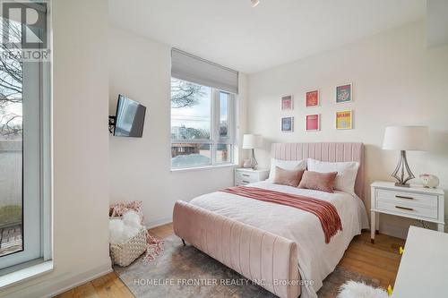221 Duplex Ave, Toronto, ON - Indoor Photo Showing Bedroom