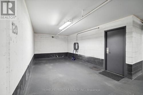 221 Duplex Ave, Toronto, ON - Indoor Photo Showing Garage