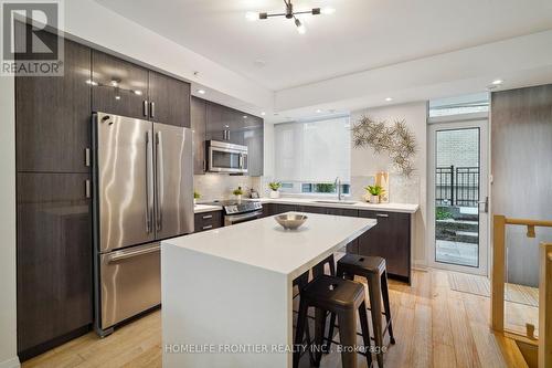 221 Duplex Ave, Toronto, ON - Indoor Photo Showing Kitchen With Upgraded Kitchen