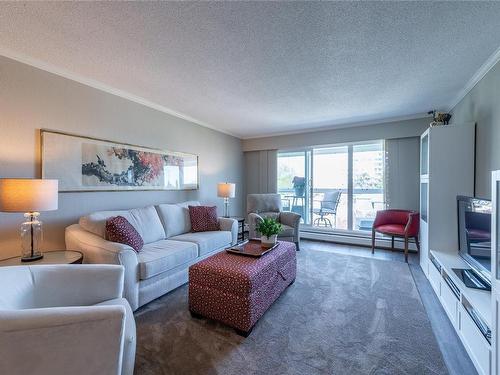 405-25 Government St, Victoria, BC - Indoor Photo Showing Living Room