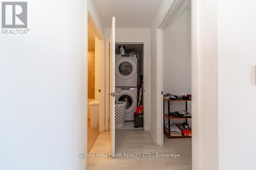 817 - 33 Frederick Todd Way, Toronto, ON - Indoor Photo Showing Laundry Room