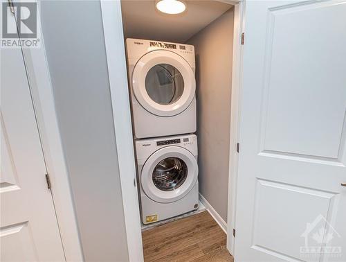 805 Maplewood Avenue Unit#B, Ottawa, ON - Indoor Photo Showing Laundry Room