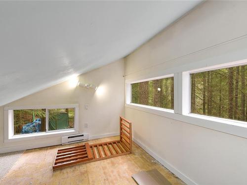 1706 Wooden Rd, Shawnigan Lake, BC - Indoor Photo Showing Other Room