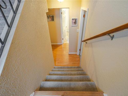 589 Kay St, Saanich, BC - Indoor Photo Showing Other Room