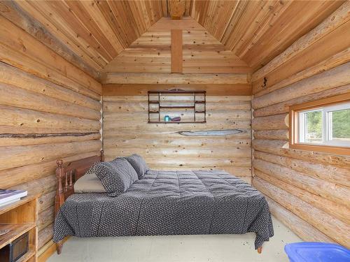 2770 Marshland Rd, Qualicum Beach, BC - Indoor Photo Showing Bedroom