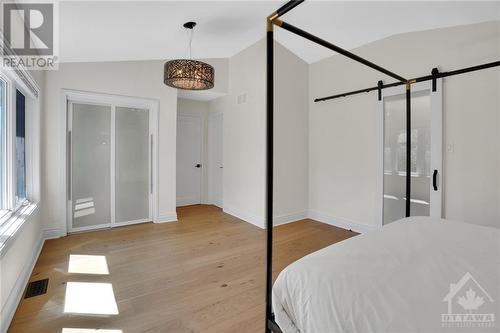 74 Villa Crescent, Ottawa, ON - Indoor Photo Showing Bedroom