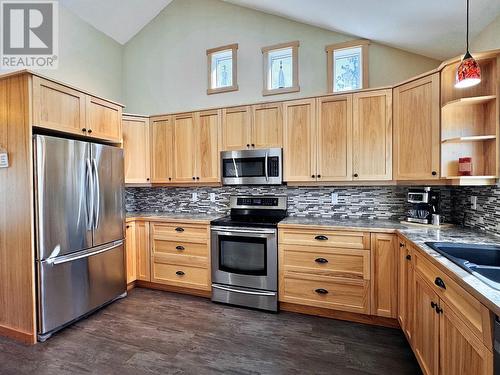 601 Raven Hill Road, Osoyoos, BC - Indoor Photo Showing Kitchen