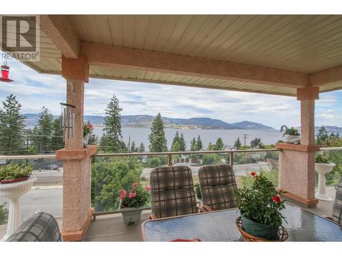312 Uplands Drive, Kelowna, BC - Outdoor With Exterior