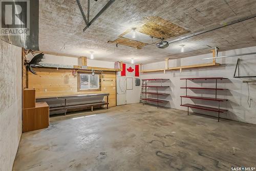 112 Fairchild Avenue, Regina Beach, SK - Indoor Photo Showing Garage