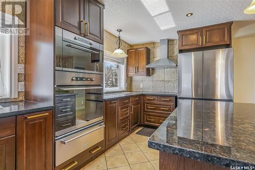 112 Fairchild Avenue, Regina Beach, SK - Indoor Photo Showing Kitchen With Stainless Steel Kitchen With Upgraded Kitchen