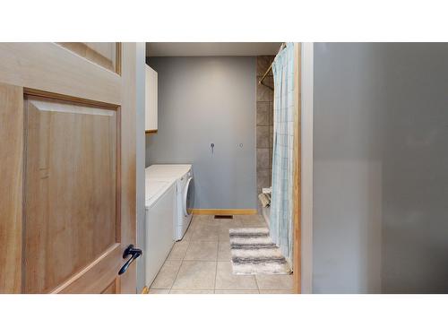 32 Mt Trinity Avenue, Fernie, BC - Indoor Photo Showing Laundry Room