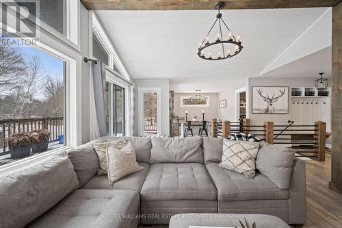 371 Skene Road, Marmora And Lake, ON - Indoor Photo Showing Living Room