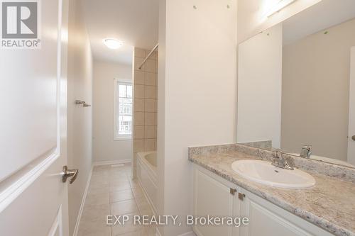 8005 Odell Crescent, Niagara Falls, ON - Indoor Photo Showing Bathroom